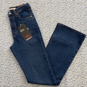 Premium Levi Ribcage Bootcut
